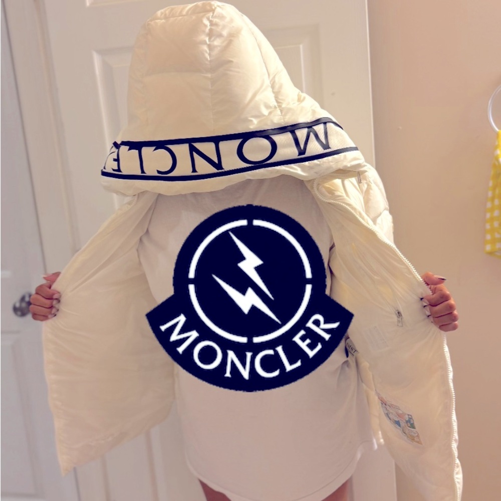 Moncler coat size 5(XXL)